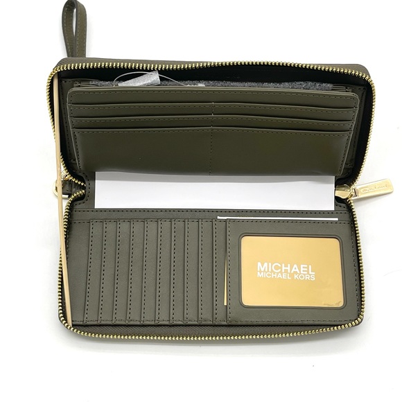 Michael Kors Large Continental Wallet - Picture 4 of 5